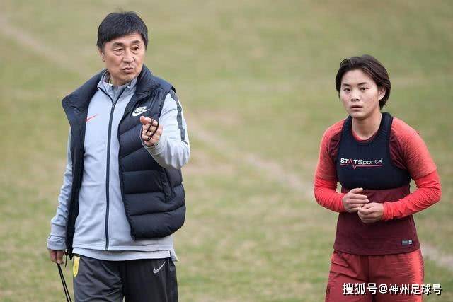 世体：维尼修斯想要姆巴佩级别的薪水，世界杯是他证明自己的舞台